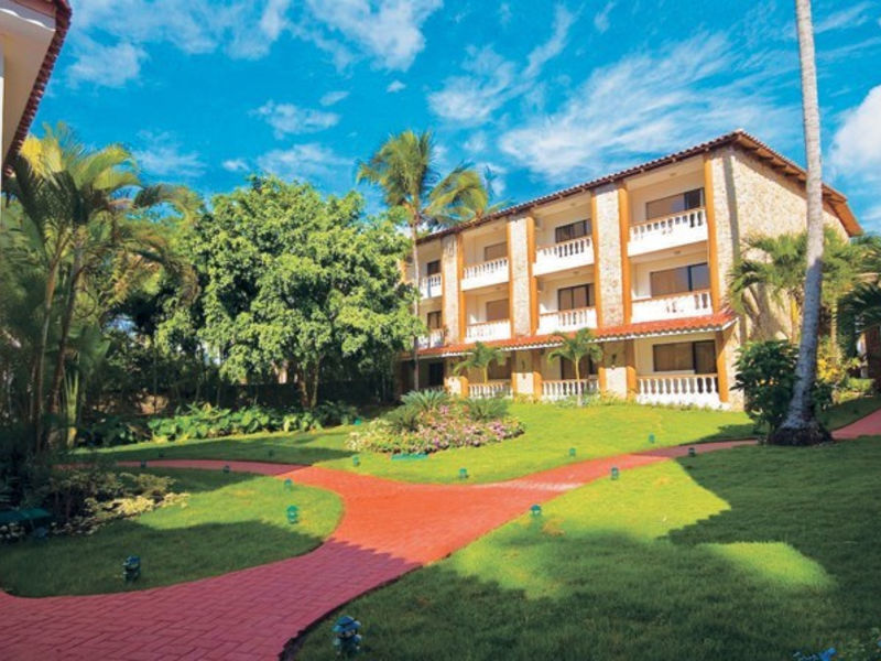 Playa Esmeralda Beach Resort