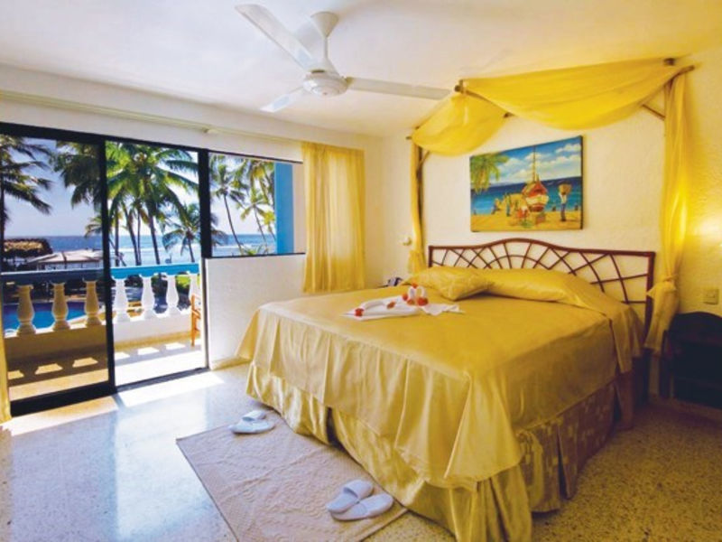 Playa Esmeralda Beach Resort