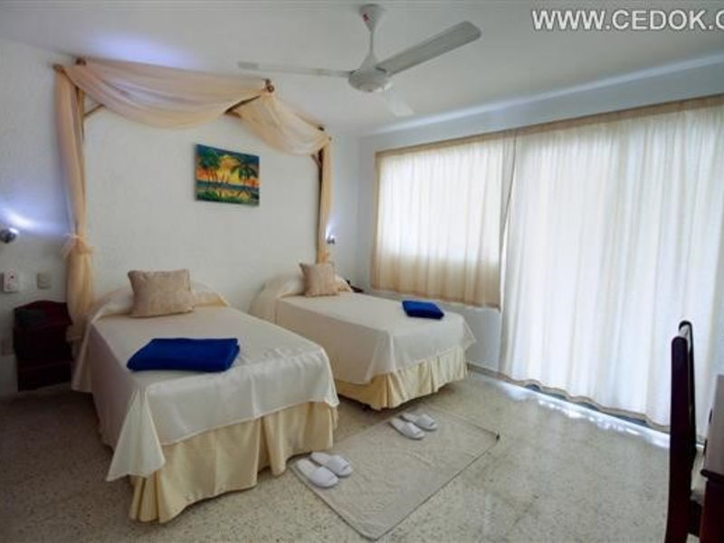 Playa Esmeralda Beach Resort