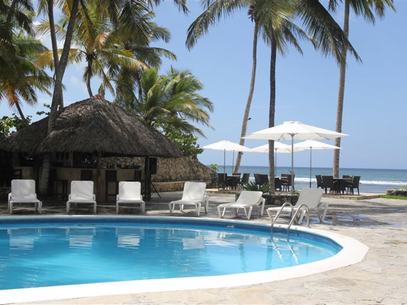 Playa Esmeralda Beach Resort