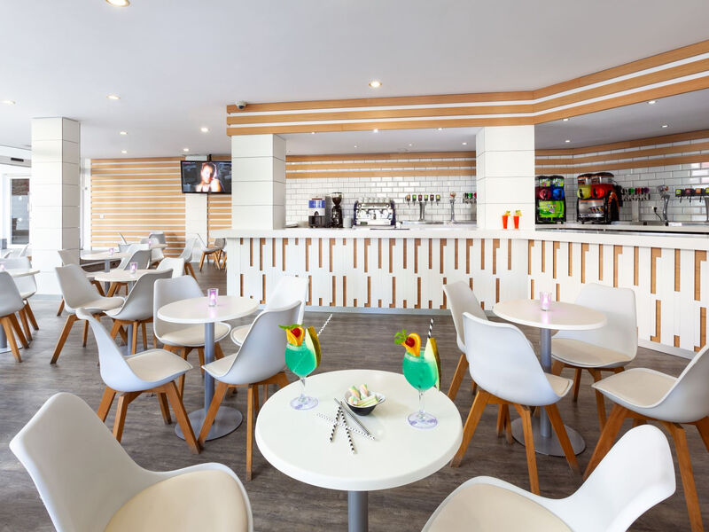 Playaolid Suites And Apartments