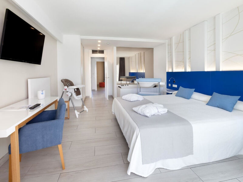 Playaolid Suites And Apartments