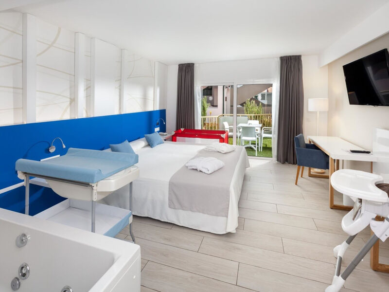 Playaolid Suites And Apartments