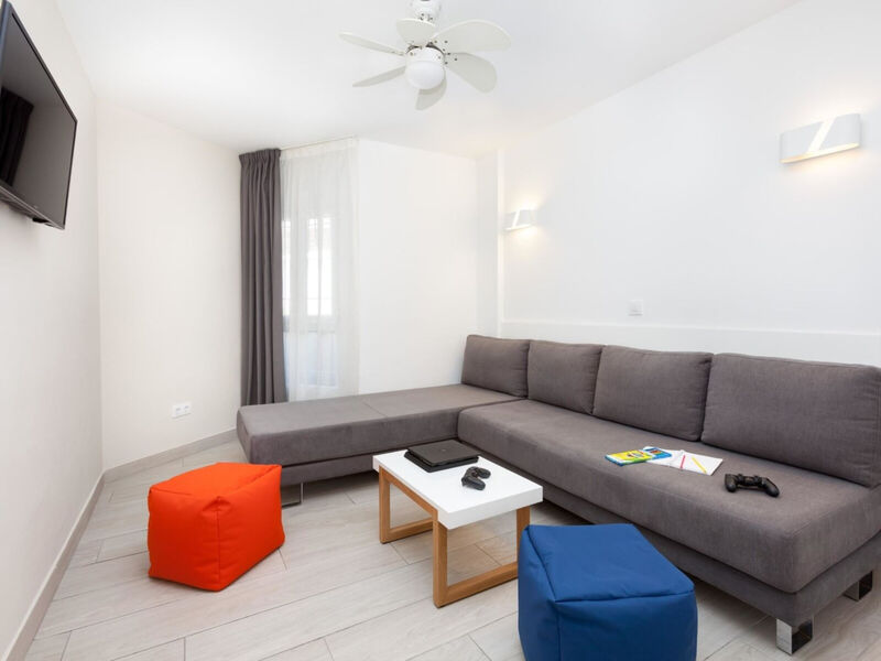 Playaolid Suites And Apartments