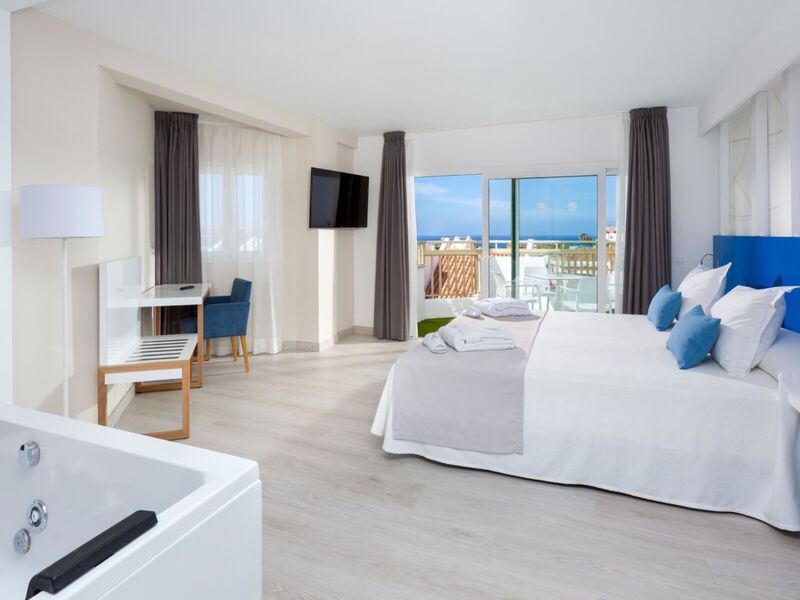 Playaolid Suites And Apartments