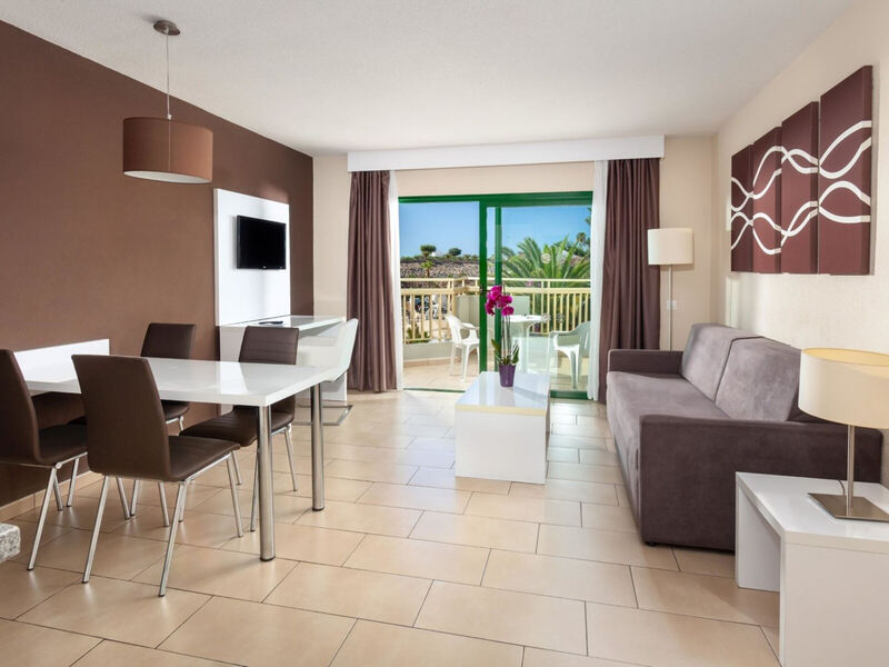 Playaolid Suites And Apartments