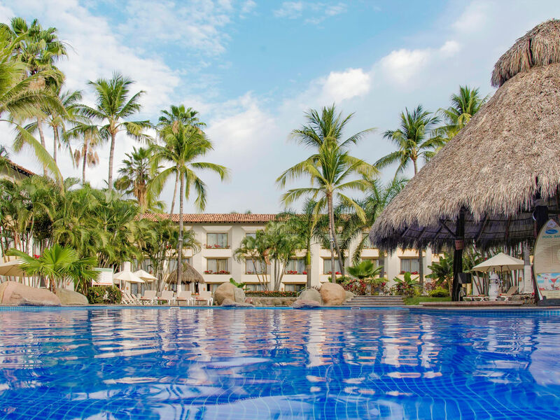 Plaza Pelicanos Club Beach Resort