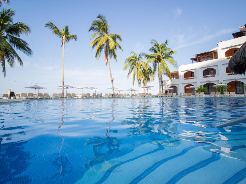 Plaza Pelicanos Club Beach Resort