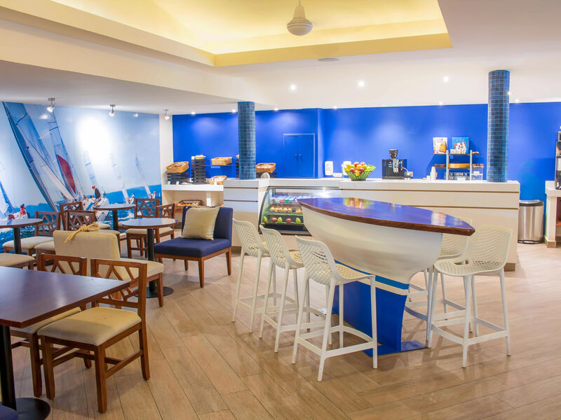 Plaza Pelicanos Club Beach Resort