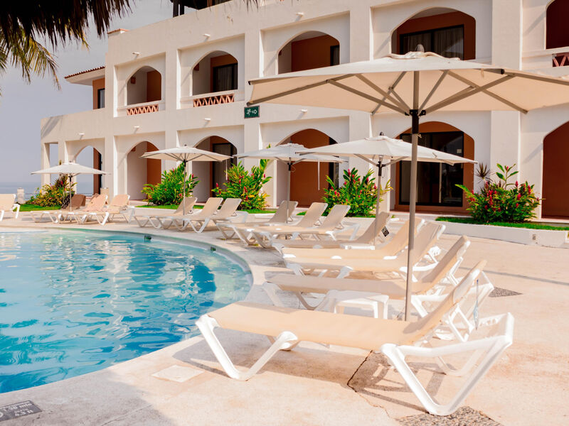 Plaza Pelicanos Club Beach Resort