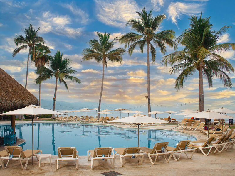 Plaza Pelicanos Club Beach Resort