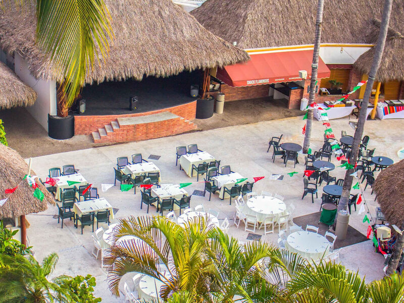 Plaza Pelicanos Club Beach Resort