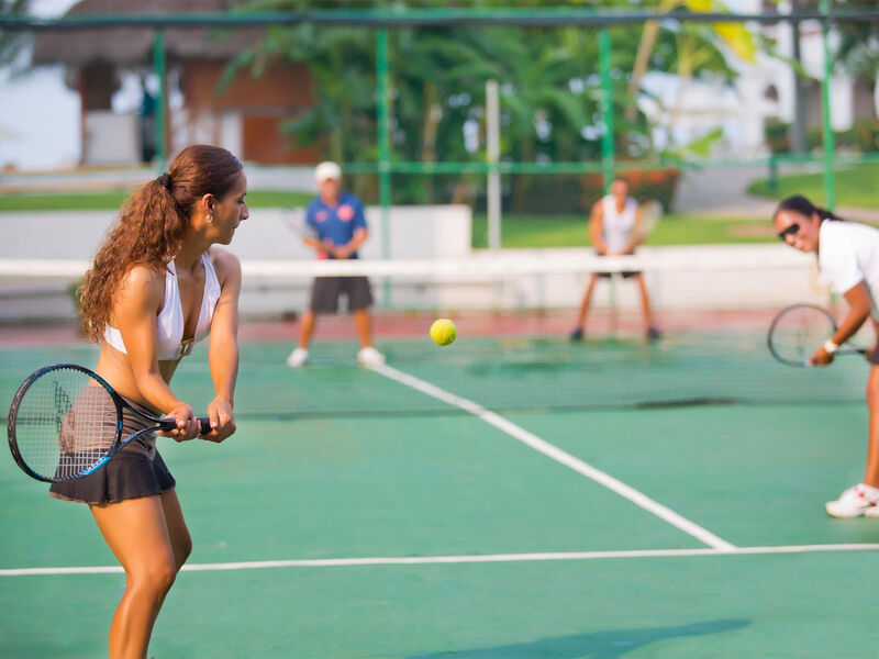 Plaza Pelicanos Club Beach Resort