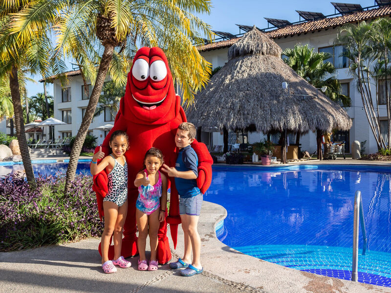 Plaza Pelicanos Club Beach Resort