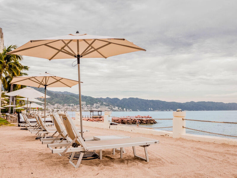 Plaza Pelicanos Grand Resort