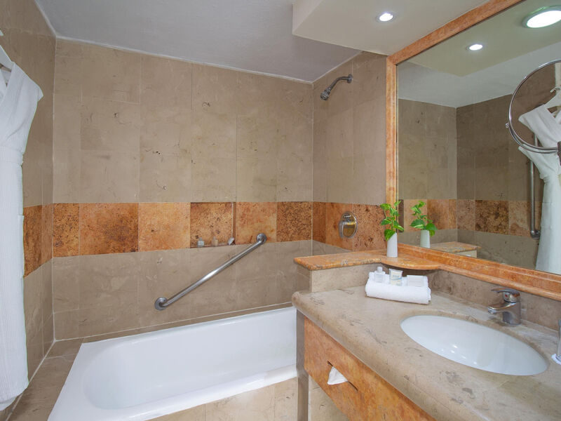 Plaza Pelicanos Grand Resort