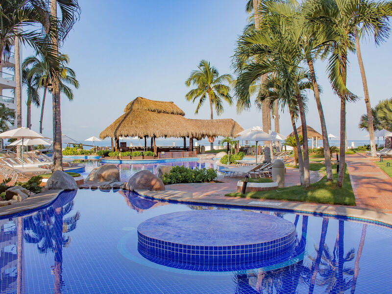 Plaza Pelicanos Grand Resort