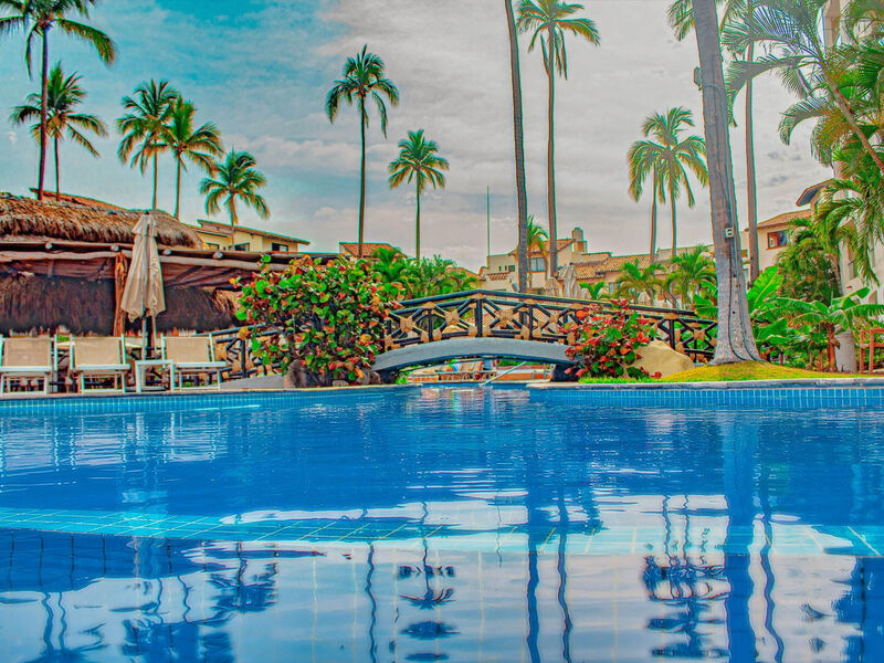 Plaza Pelicanos Grand Resort