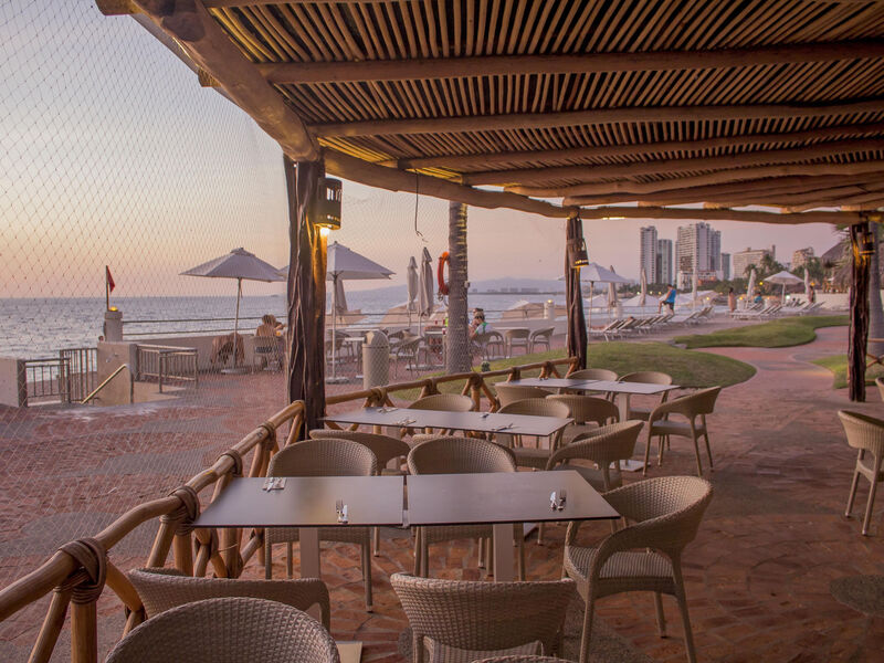 Plaza Pelicanos Grand Resort