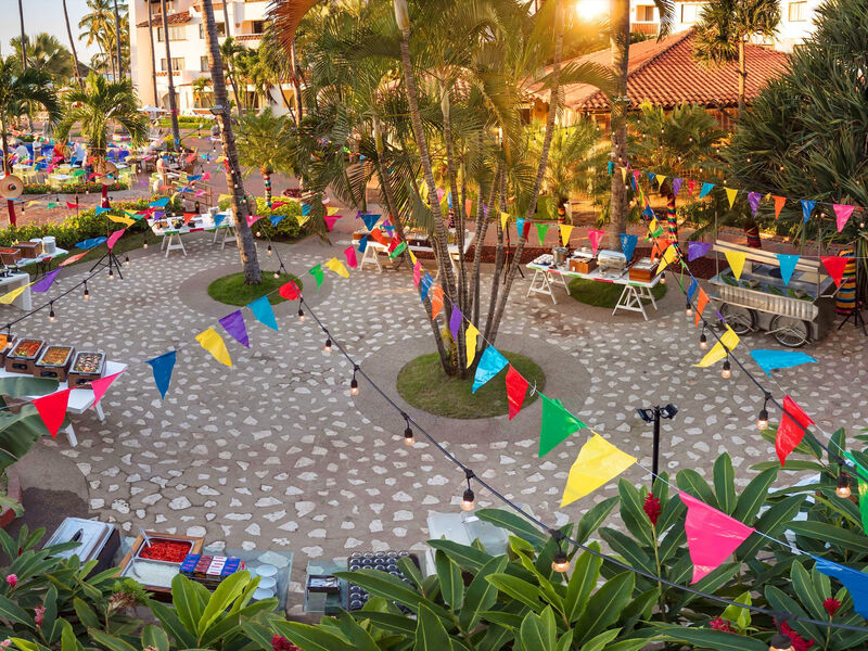 Plaza Pelicanos Grand Resort