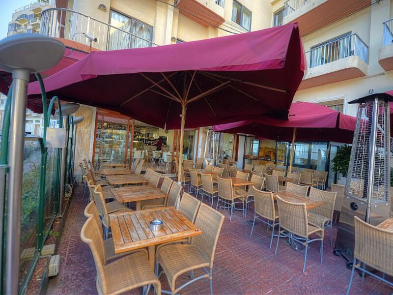 The Plaza Regency Hotel & Apartments