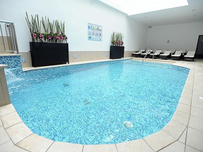 The Plaza Regency Hotel & Apartments