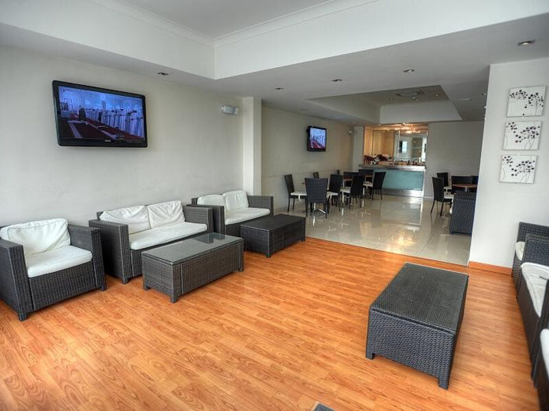 The Plaza Regency Hotel & Apartments