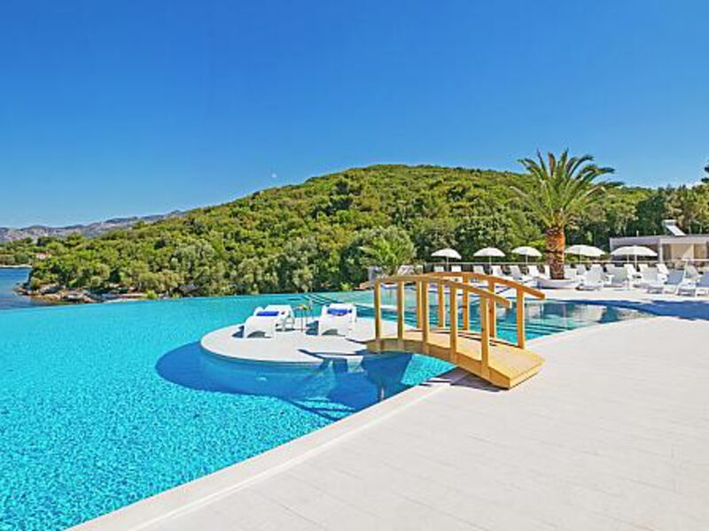Port 9 Island Family Resort