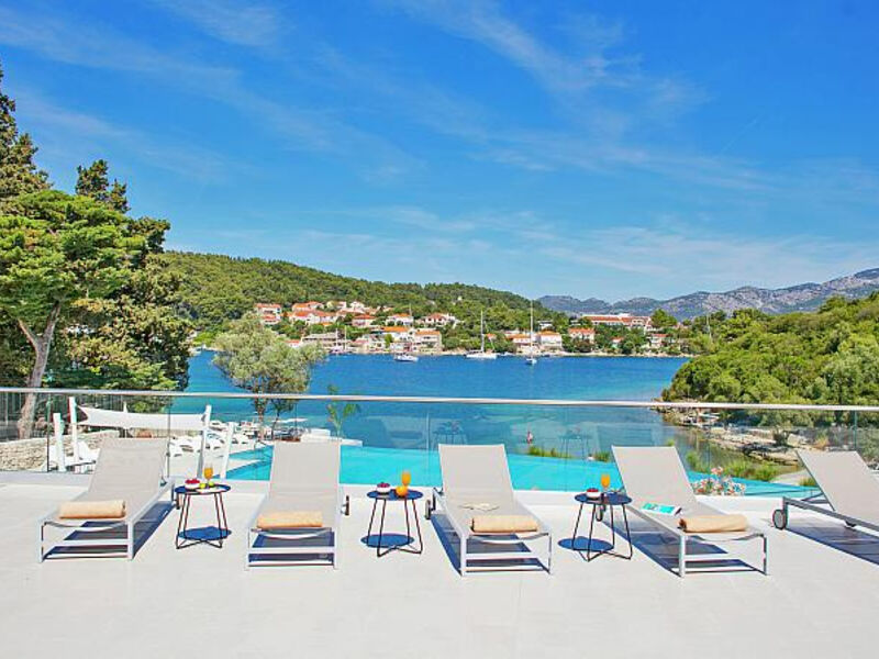 Port 9 Island Family Resort