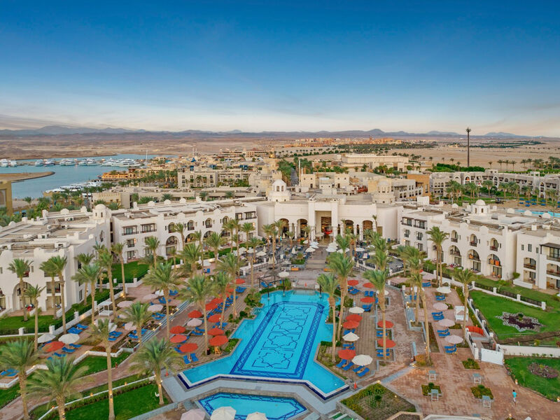 PickAlbatros Oasis Port Ghalib