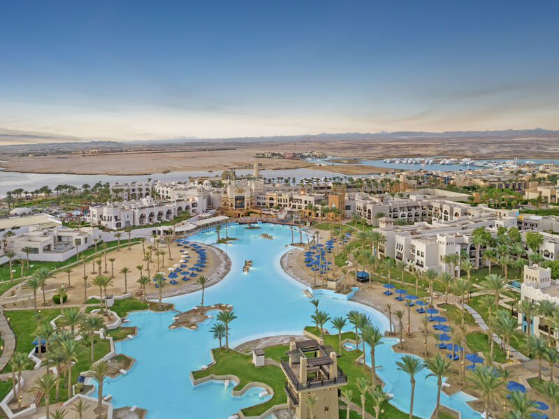 PickAlbatros Oasis Port Ghalib