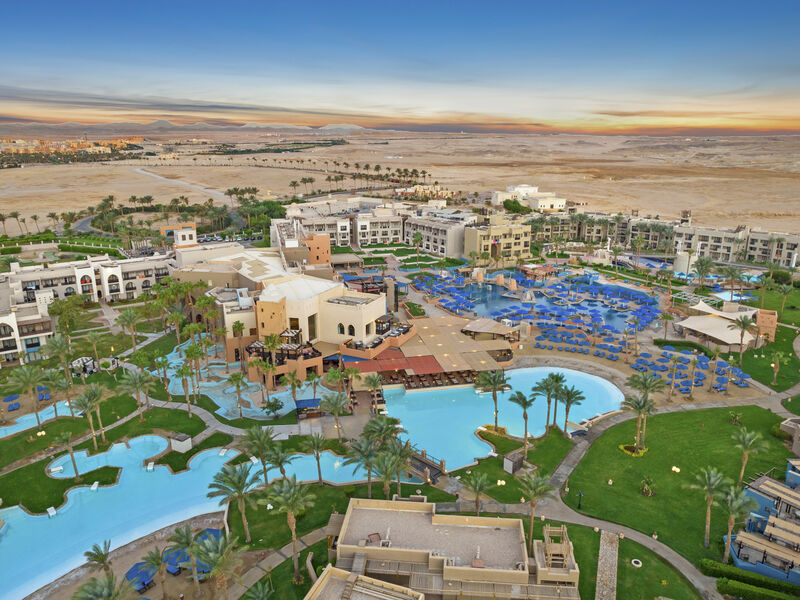 PickAlbatros Oasis Port Ghalib