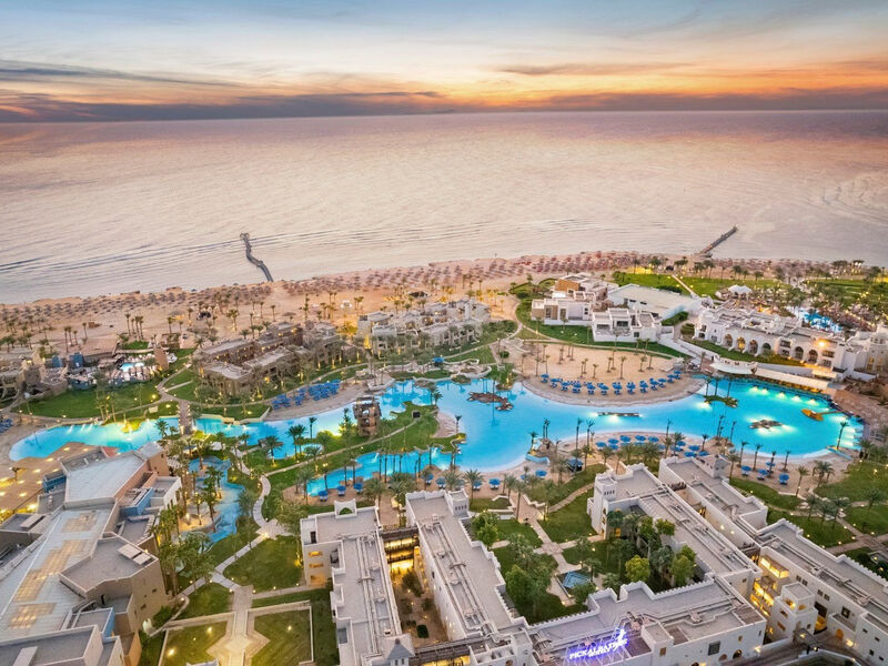 PickAlbatros Oasis Port Ghalib