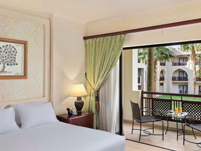 PickAlbatros Oasis Port Ghalib