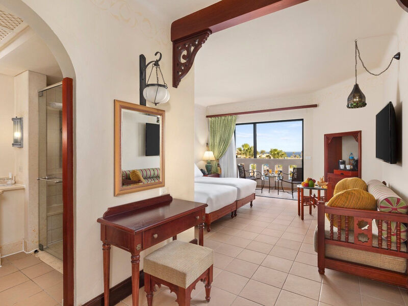 PickAlbatros Oasis Port Ghalib