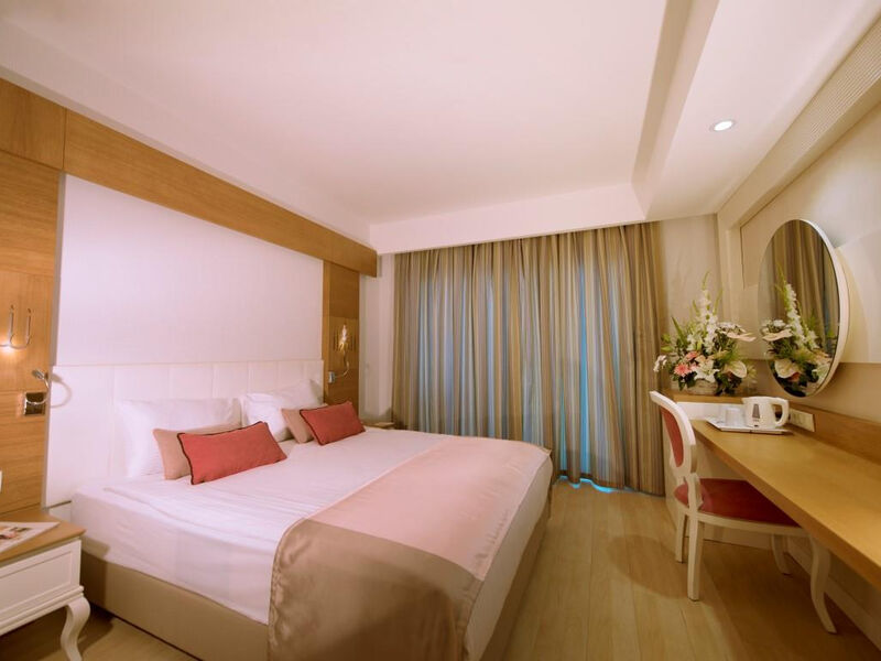 Port Nature Luxury Resort Hotel & Spa