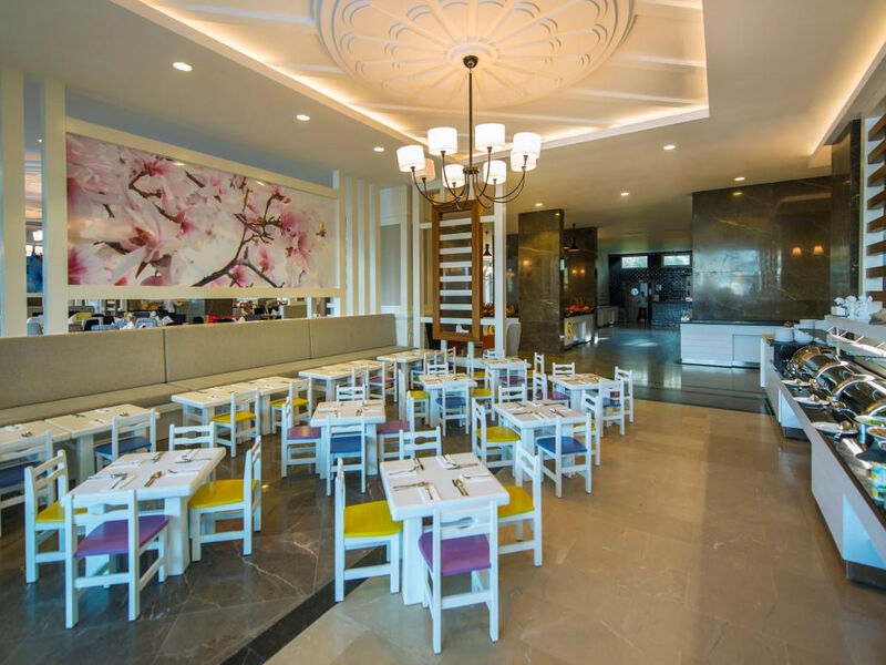 Port Nature Luxury Resort Hotel & Spa