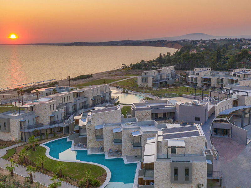 Portes Lithos Luxury Resort