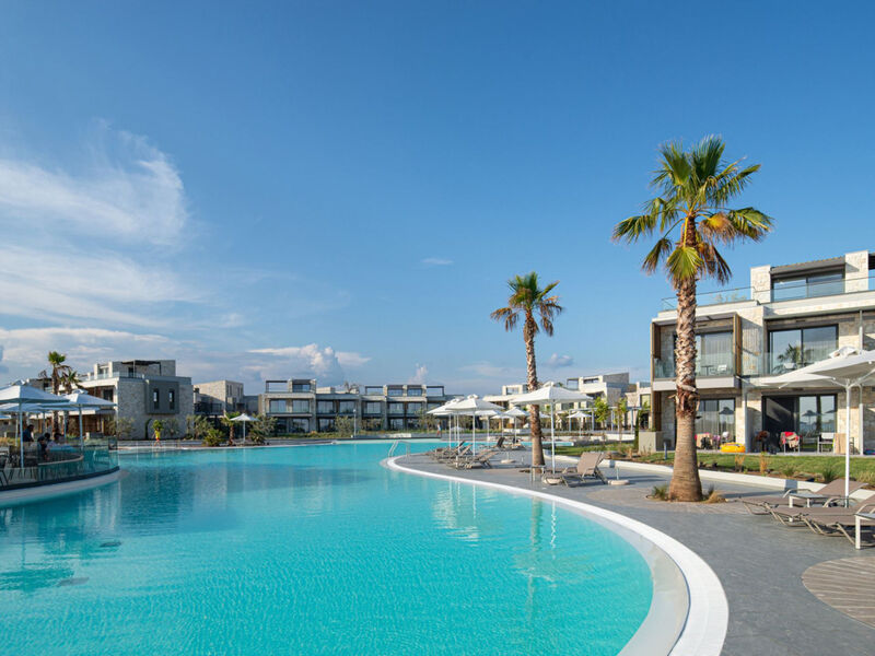 Portes Lithos Luxury Resort