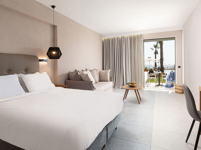 Portes Lithos Luxury Resort