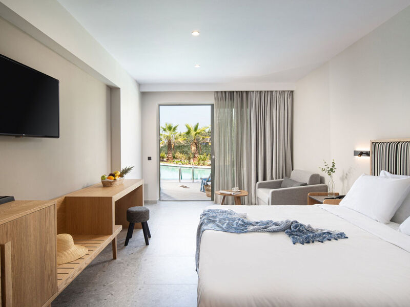 Portes Lithos Luxury Resort