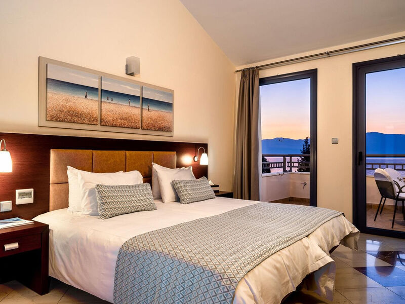 Porto Galini Seaside Resort & Spa