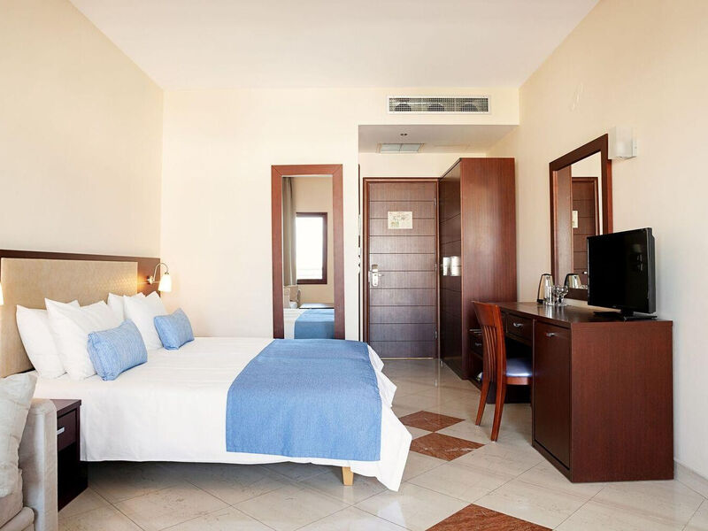 Porto Galini Seaside Resort & Spa