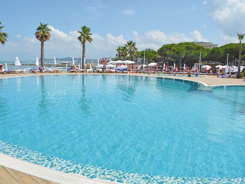 Prestige Resort
