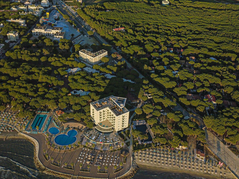 Prestige Resort