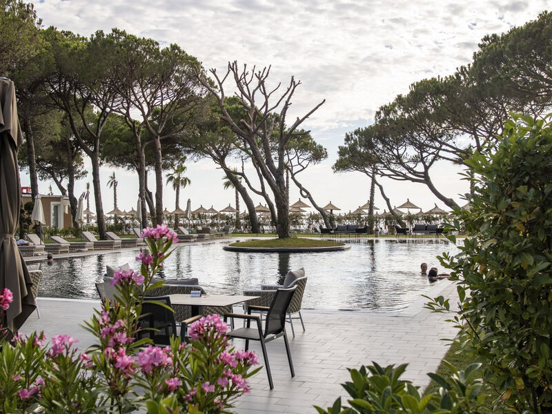 Prestige Resort