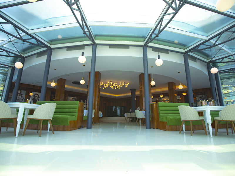 Prestige Resort