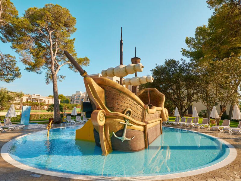 Protur Floriana Resort