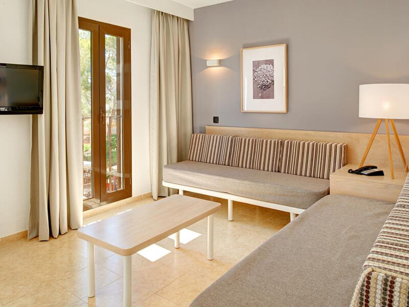Protur Floriana Resort