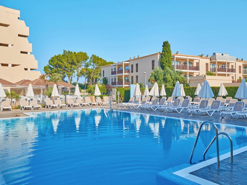 Protur Floriana Resort